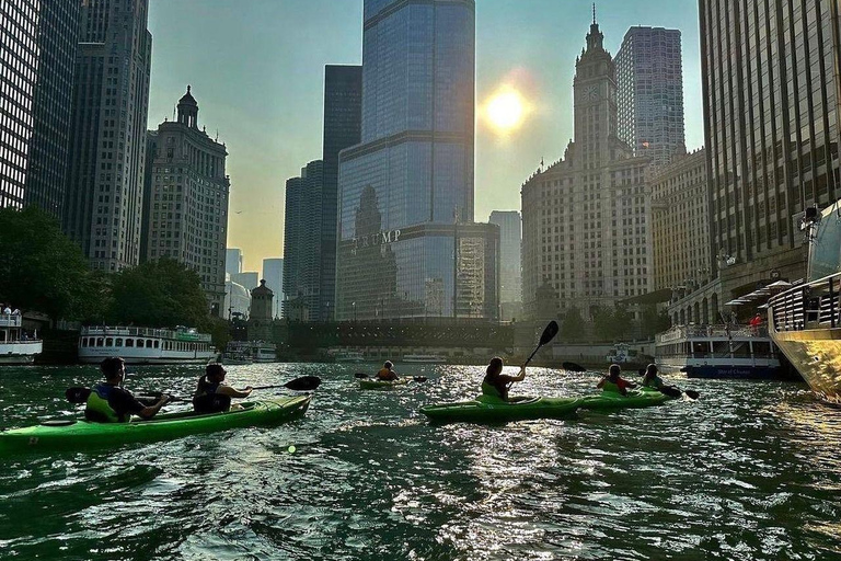 Chicago: Guided Sunset Kayak Tour on the River Guided Sunset Tour Single Kayak