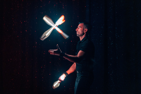 Paris: Kabarettshow im La Nouvelle Eve mit ChampagnerShow um 22:30 Uhr