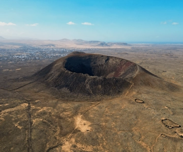 Fuerteventura VIP North: Dunes, Volcanos, Lighthouse & Tapas