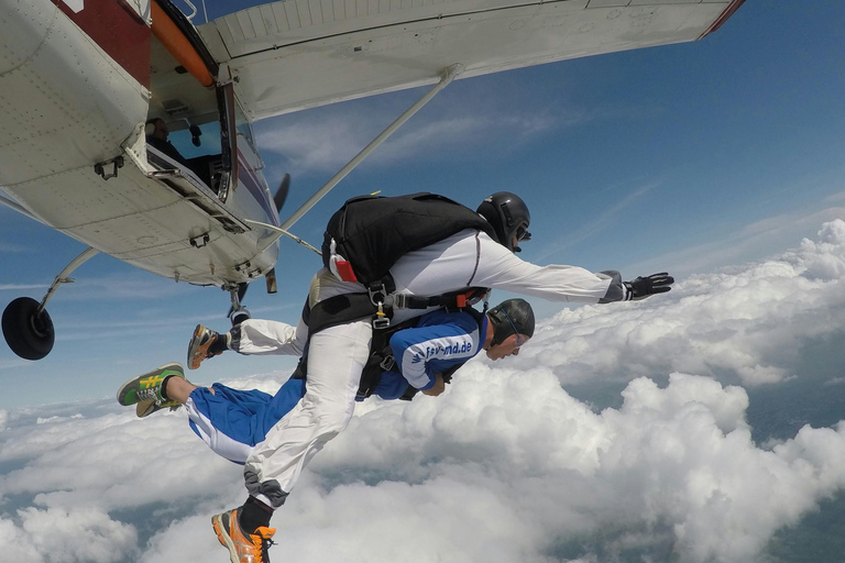 Munich: Private Skydiving Experience with Hotel Pickup