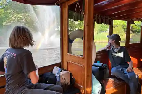 Riga : Tour en bateau du canal et de la Daugava "à travers 19 ponts".