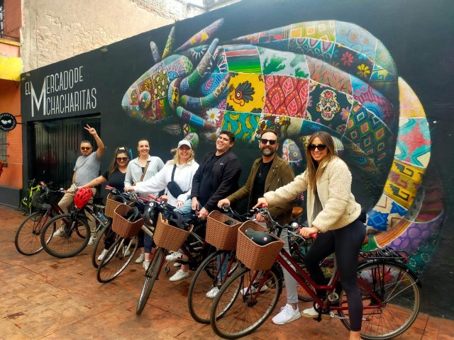 Mexico City Grafitti & Street art bike tour, find hidden gem