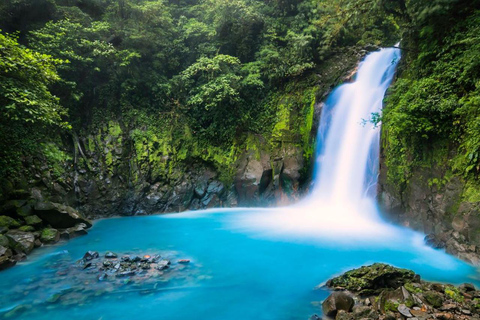 Río Celeste and Katira Labyrinth experience