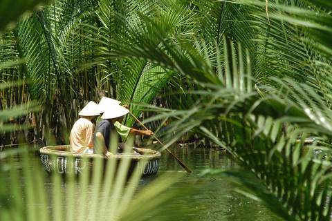 Passeio de barco de coco em Hoi an e pela cidade antiga de Hoi an saindo de Danang