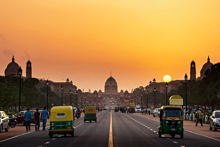 Delhi: Private geführte Stadtrundfahrt durch Alt- und Neu-DelhiPrivate Stadtrundfahrt mit Auto, Reiseführer und Eintritten zu den Monumenten