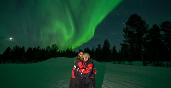 Kiruna: Abisko Northern Lights Tour with photos & transfers