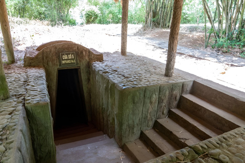 Hue to DMZ Full-Day Tour: Quang Tri Citadel, Vinh Moc Tunnel Group Tour