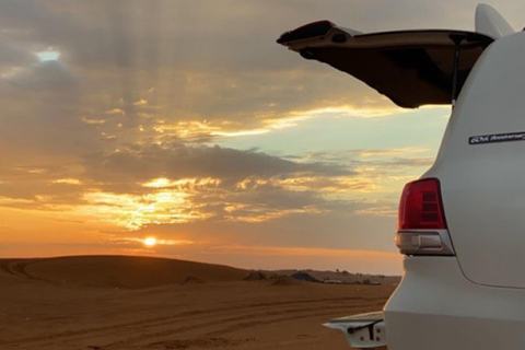 Muscat: Wadi Bani Khalid & Sunset at Wahiba Sands