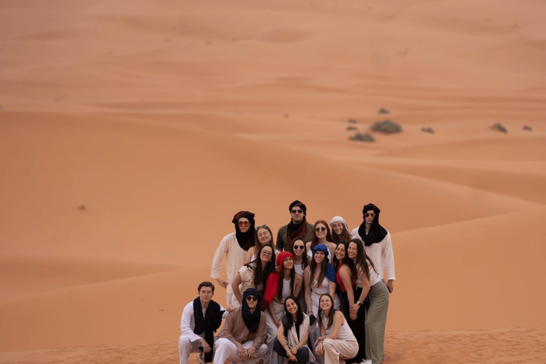 Da Fez: Escursione di due giorni nel deserto di Merzouga con campo tendato nel desertoCampo nel deserto di lusso