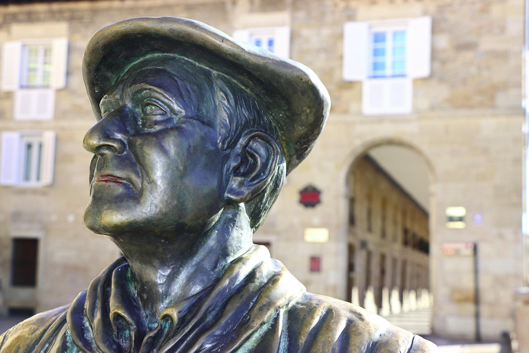 Vitoria-Gasteiz: Guided Walking Tour with Historian