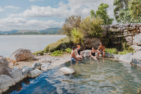 From Auckland:Rotorua Day Trip with Te Puia & Polynesian Spa