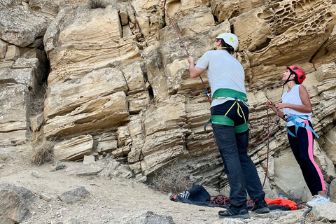 Baku: Rock Climbing Experience with Guide and Gear