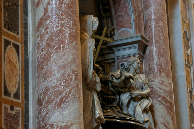 Rome: St. Peter’s Basilica & Underground Tombs Tour Group Tour in French