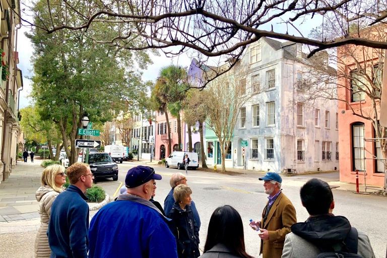 Charleston: Tour a pie por los Callejones Ocultos con entrada al MuseoCharleston: Tour a pie de los Pasajes Ocultos con entrada al Museo
