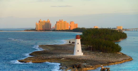 Nassau: City Tour with National Art Gallery Entry