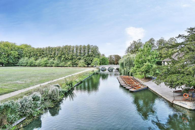 Cambridge: Secrets, Spies & Scandals Walking Tour