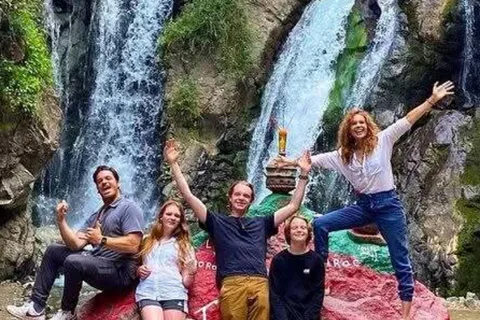 Excursión de un día a la Montaña del Atlas y a las Cascadas y Desierto de los Tres Valles