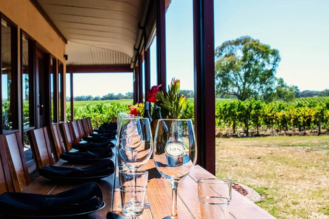 Adelaide Private Scenic and/or Wine Discovery Tour Personalized Small Group Tour (1–4 Guests)