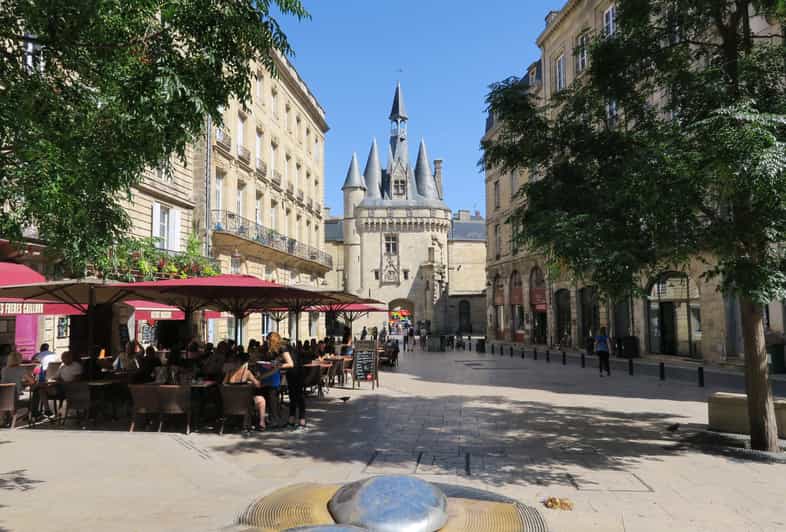 Bordeaux: la Porte Cailhau, emblème du Moyen-Âge