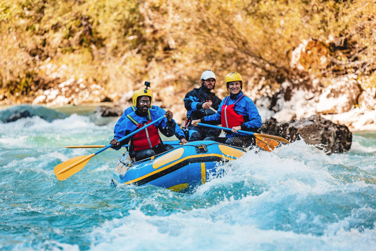 Bovec: Rafting sul fiume SocaBovec: Whitewater Rafting sul fiume Soca
