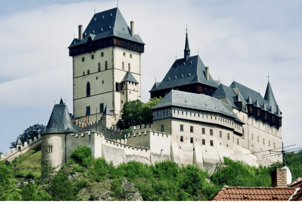 Prague: Koněprusy Caves, Karlštejn Castle & Lunch Tour
