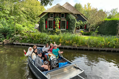 From Amsterdam: Giethoorn Small Group Tour with Boat Ride