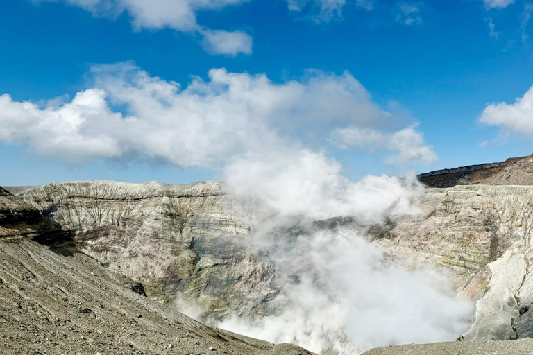 Mt. Aso & Takachiho Gorge Tour with Optional Boat Ride 7:50 AM One-day tour (including Takachiho cruise)