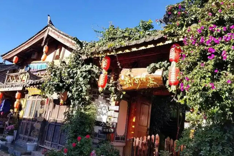 Lijiang : visite privative de Baisha, du village Naxi et des zones humides de LashiVéhicule privé et guide