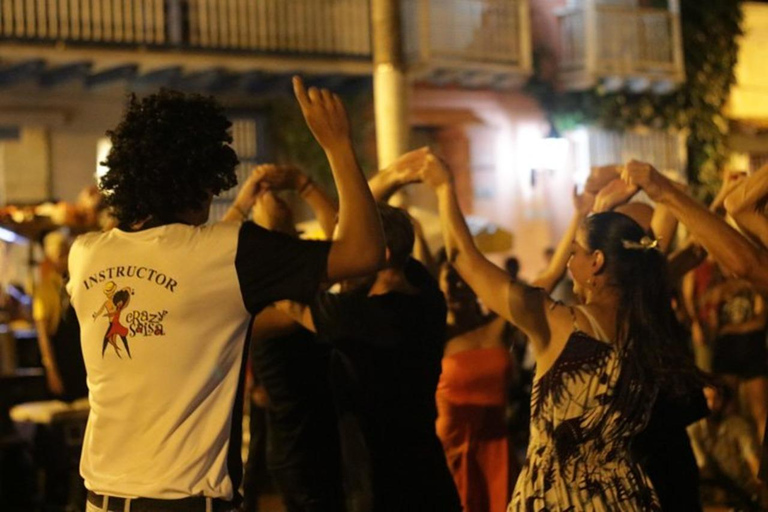 Cartagena: Salsa Class and Bar Hopping Tour with Drinks
