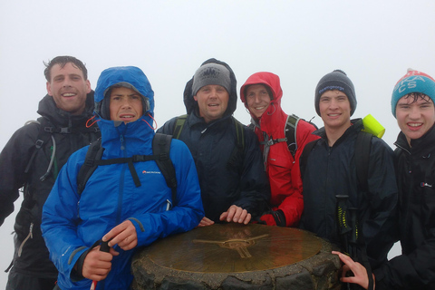 Caernarfon : Randonnée au sommet du Mont Snowdon Promenade guidée en montagne