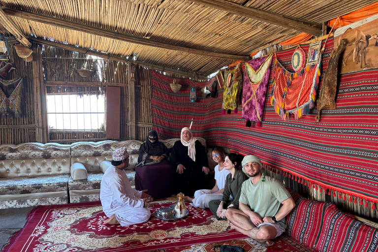 Muscat: Wahiba Sands, Wadi Bani Khalid & Mudayrib Tour Group Tour