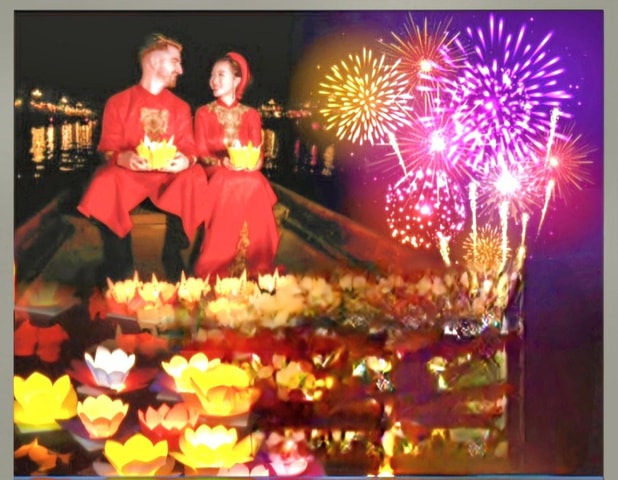 Hoi An Boat Lantern With Release Flower Hoai River At Night