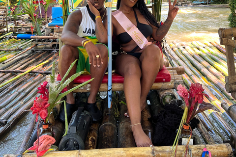Montego Bay: Excursão de ATV e rafting em bambu com transporteMontego Bay: Passeio de ATV e rafting em jangada de bambu com transporte