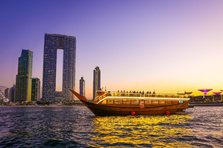 Dubai: Bestes traditionelles Dhow Cruise Buffet Dinner in Marina