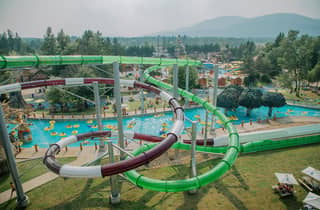 Quebec City: Village Vacances Valcartier Outdoor-Wasserpark