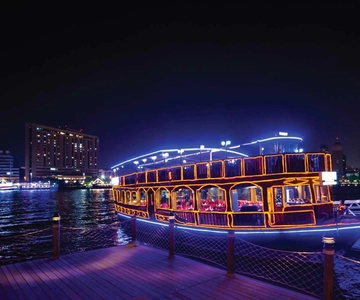 Dubai: Marina Sunset or Dinner Cruise with Open Bar