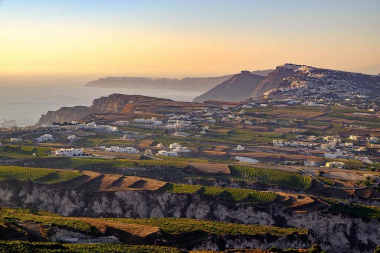 Santorin : visite de 4 h et œnologie au coucher du soleilVisite en petit groupe de 8 personnes maximum