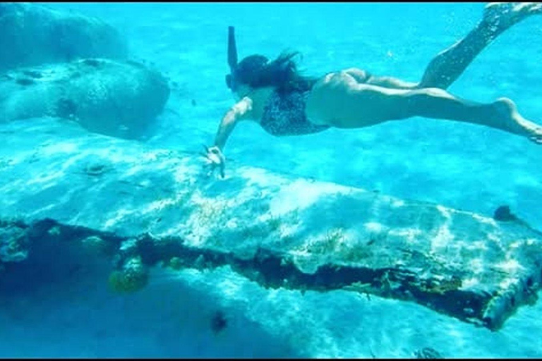 VIP 5-Island Speedboat Tour + Open Bar and Stops at Private Islands