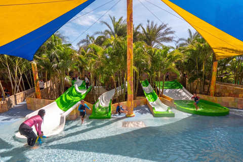 Pattaya: Columbia Pictures Aquaverse Ticket & Hotel Transfer