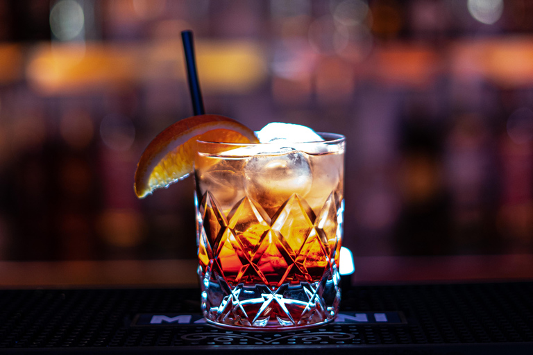 Kigali: Kisementi Bar-Hopping Tour with Gloria