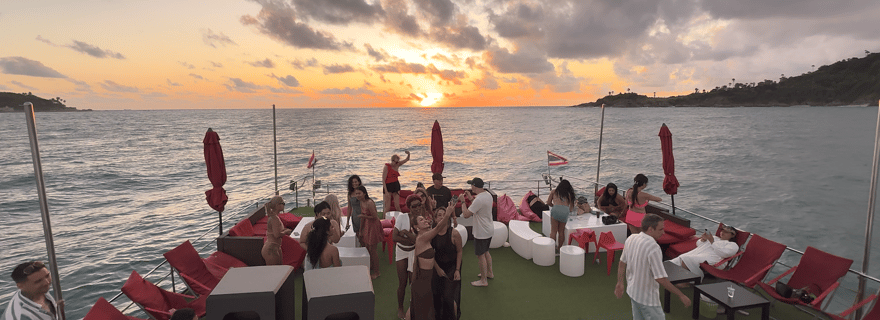 Phuket : croisière en catamaran vers les îles de Coral et Racha, avec barbecue