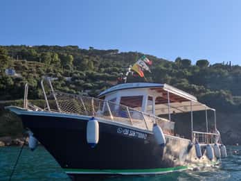 Boat Excursions in Cefalù with Snorkeling and Aperitif