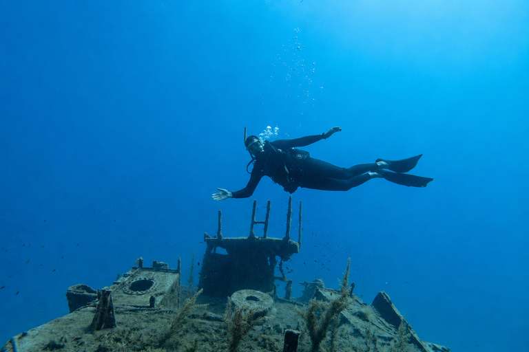 Boka Bay: Intro Scuba Dive or Shipwreck Exploration Intro Dive – Your First Step Into the Underwater World