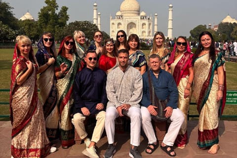Agra: Skip-the-Line Fast Track Entry Ticket to the Taj Mahal
