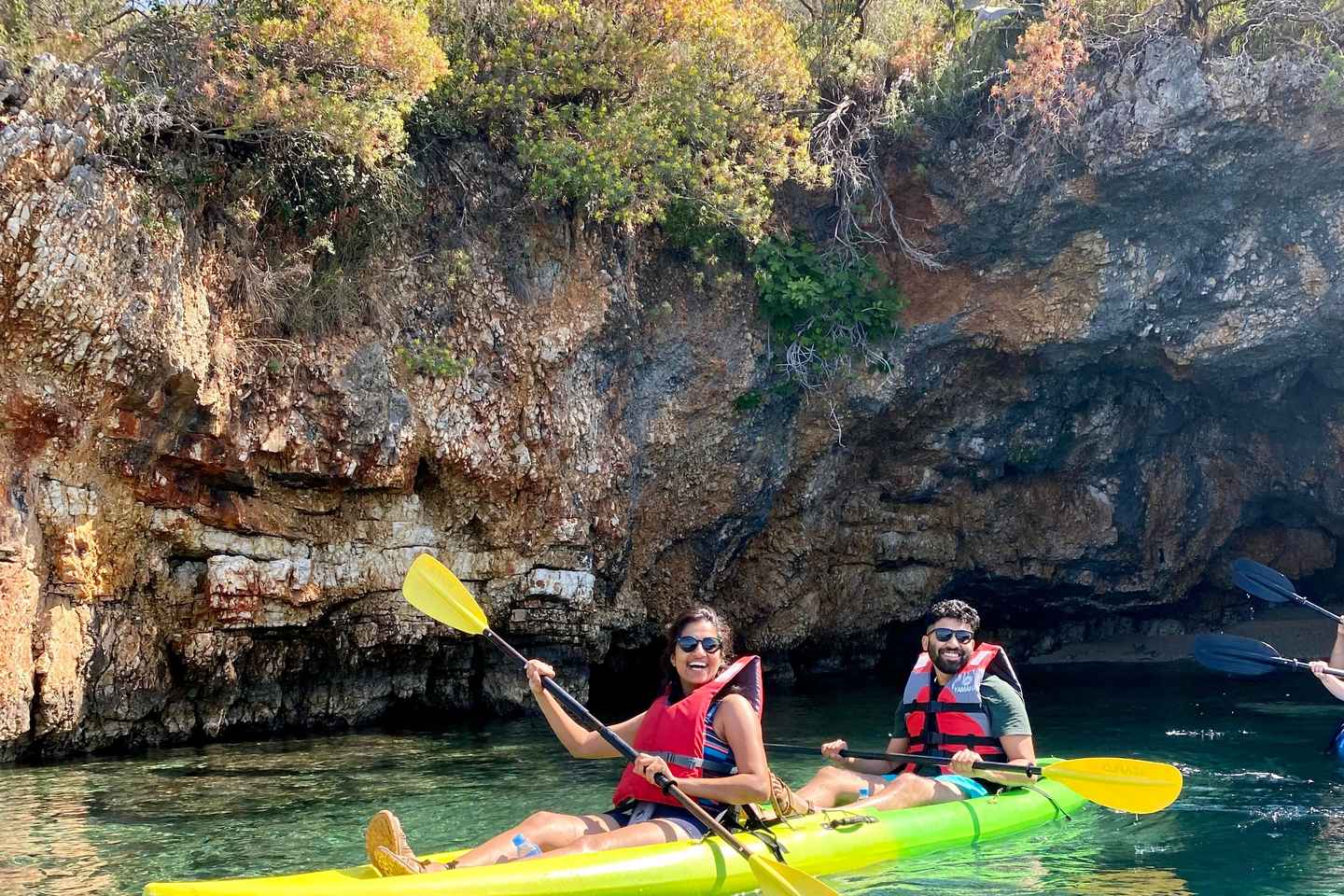 Hellarnir í Porto Palermo: Kayak/SUP Ferð með Útsýni yfir Kastala