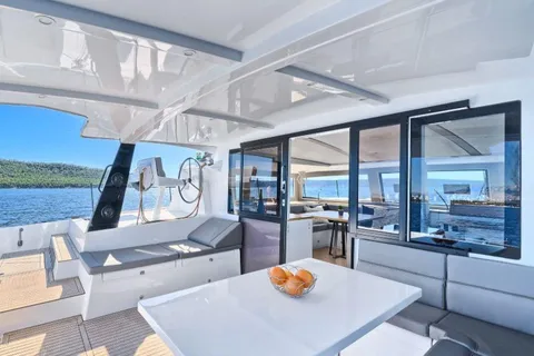 8-Hour Luxury Cruise from Funchal to Ponta de São Lourenço