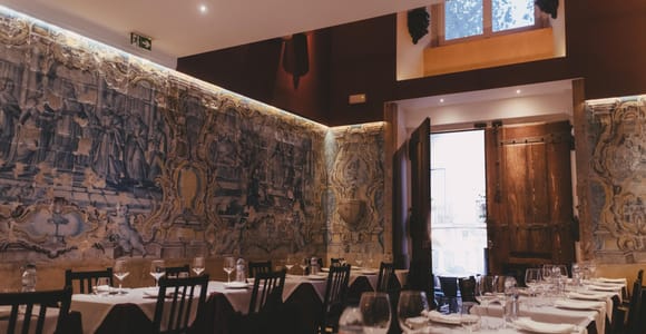Lisbon: Fado Night with Dinner in a Typical Fado House