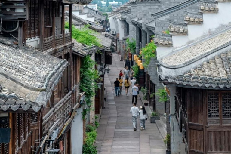 Linhai: Free Guided Tour Great Wall Climb & Old Street Walk