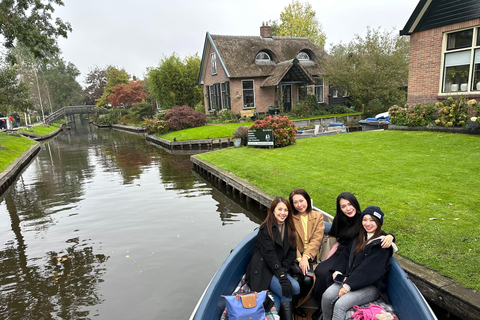From Amsterdam: Giethoorn Small Group Tour with Boat Ride