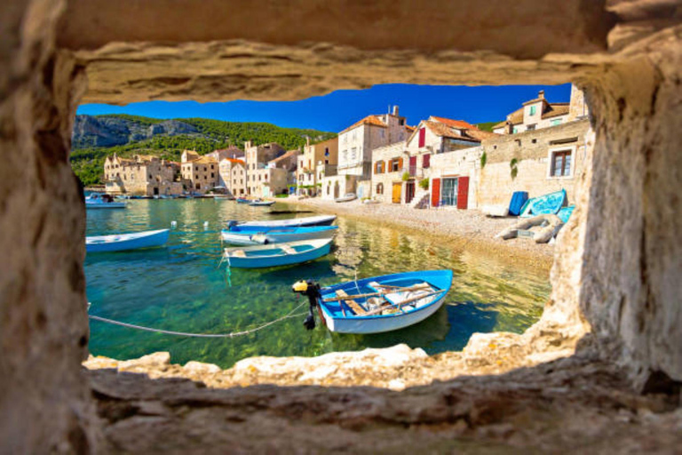 Split: Blue Cave, Green Cave & 5 Islands Boat Adventure Tour Split: Blue, Green Cave, 5 islands, Blue Lagoon, lunch - req